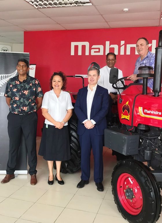 Pictured (L-R): Ritesh Ratiram LF2017 & LF Community Fund Committee Member, Sharyne Fong LF2005 & LF Executive Director, H.E New Zealand High Commissioner Mr Jonathan Curr, Brother Jim Madhavan Principal Montfort Boys Town and William Parkinson Chairperson Leadership Fiji.