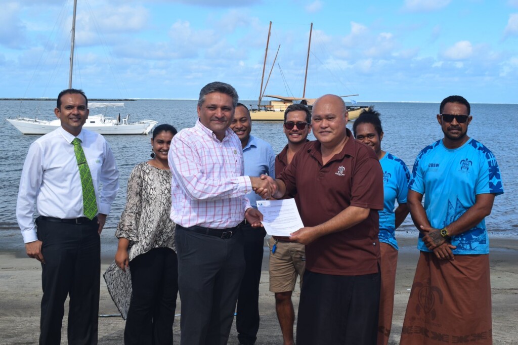 Leadership Fiji Community Grants $10k to Uto ni Yalo Trust Stewardship Program